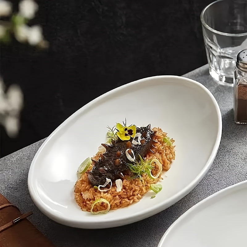 Sleek Oval Ceramic Plate Perfect for Any Meal