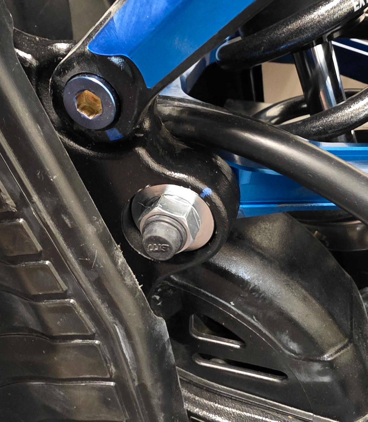 Ultra Bee Triangle Pivot Bolt Kit