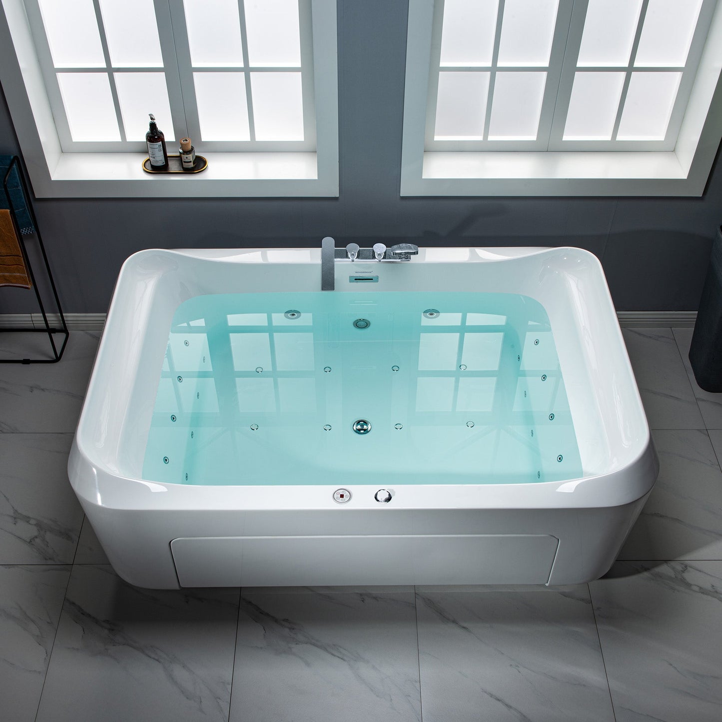 WOODBRIDGE 70-7/8"L x 47-1/4"W 2 Person Freestanding Hydrotherapy Whirlpool and Air Bath Heated Soaking Combination Massage Tub