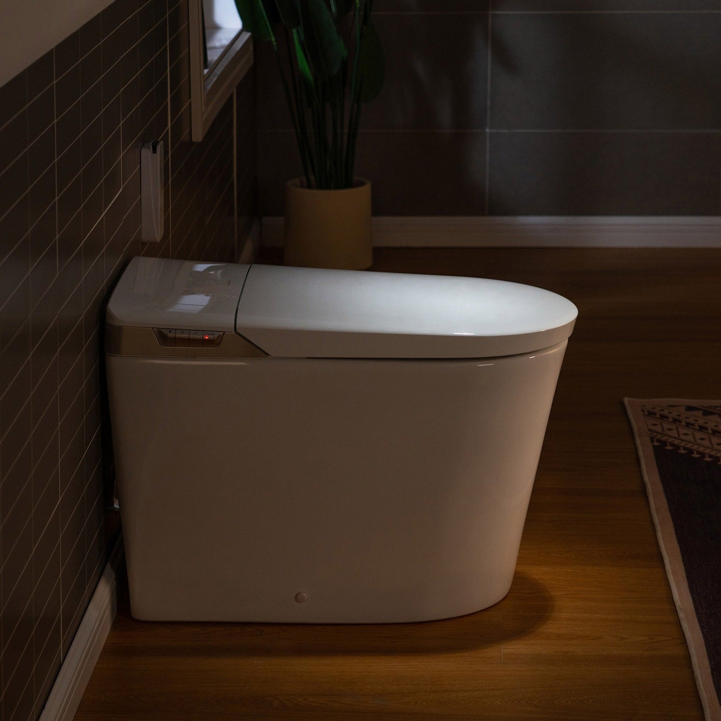 WOODBRIDGE Intelligent Smart Bidet Toilet, Auto Open & Close, Foot Sensor, Auto Quiet Flush, Backup Mechanical Flush, and Advanced Deodorization, White, EBT470