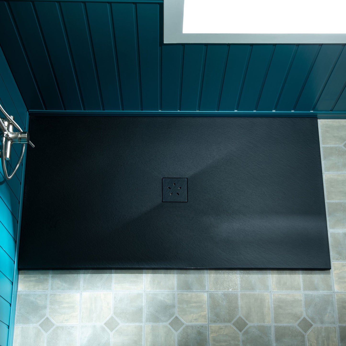 WOODBRIDGE 47.75-in L x 32-in W Zero-Threshold End-Drain Shower Base with Center Drain Placement, Matching Decorative Drain Plate and Tile Flange, Wheel Chair Access, Low Profile