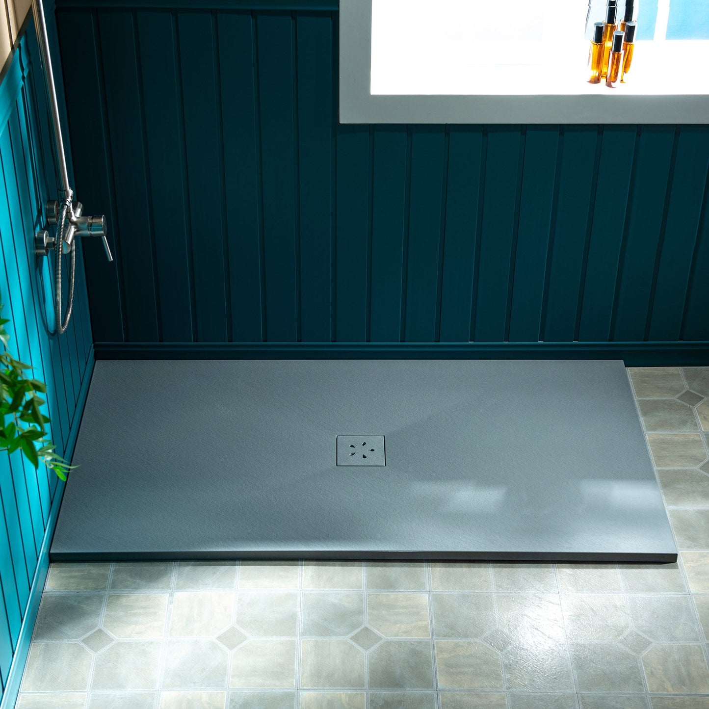 WOODBRIDGE 47.75-in L x 32-in W Zero-Threshold End-Drain Shower Base with Center Drain Placement, Matching Decorative Drain Plate and Tile Flange, Wheel Chair Access, Low Profile