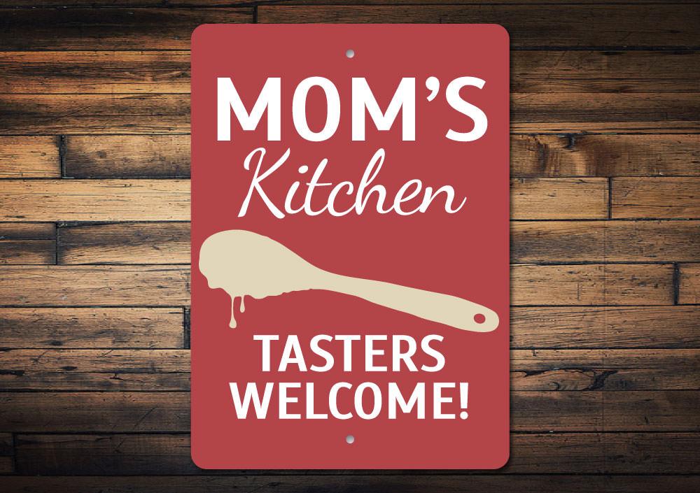Mom's Kitchen Sign | Home Decor | Kitchen + Metal