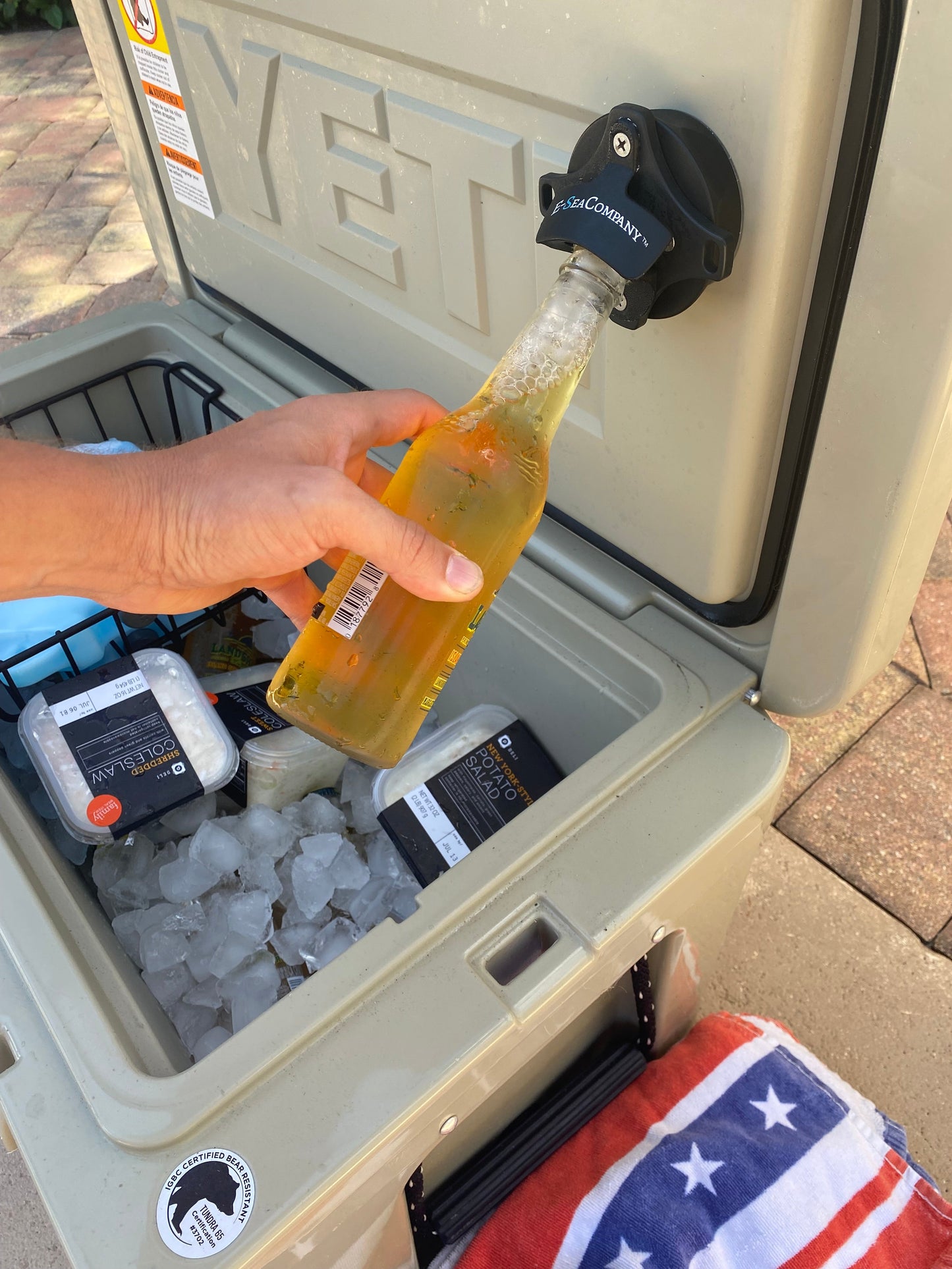 E-Sea Opener-Suction Mounted Bottle Opener
