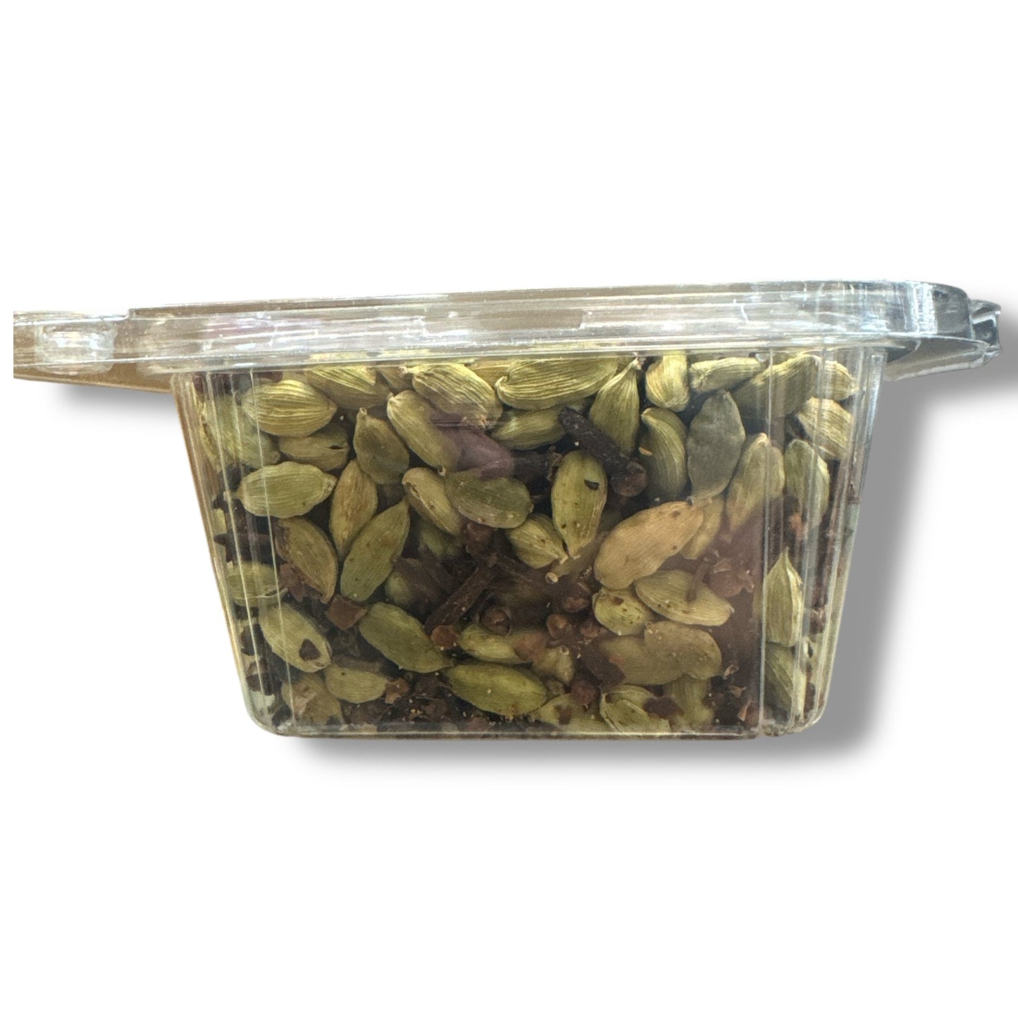 Albasha cardamom and cloves