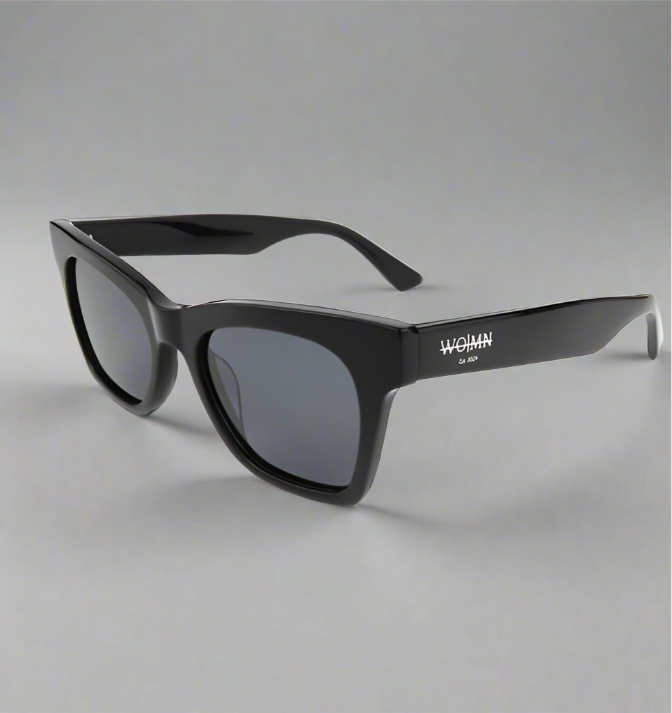 WO|MN Bold and sleek high quality square acetate frame sunglasses- black