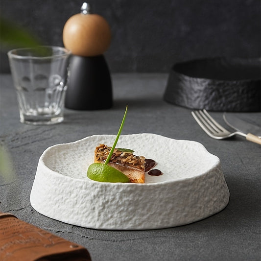 Elegant Ceramic Dinner Plate Unique Design for Fine Dining