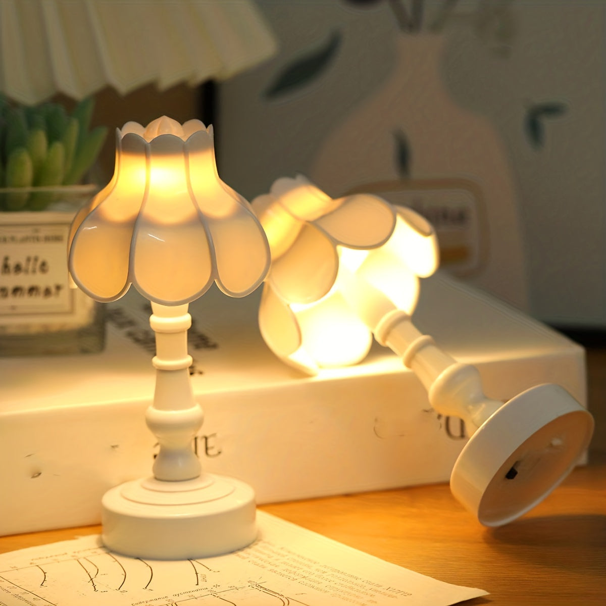 Flower Mini Desk Lamp Ideal Night Light Decor