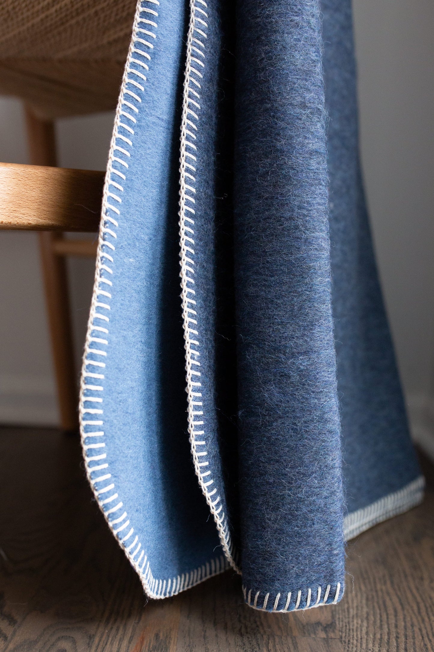 Descanso ALPACA BLEND Throw - Navy Heather | Blankets | Kitchen + Metal