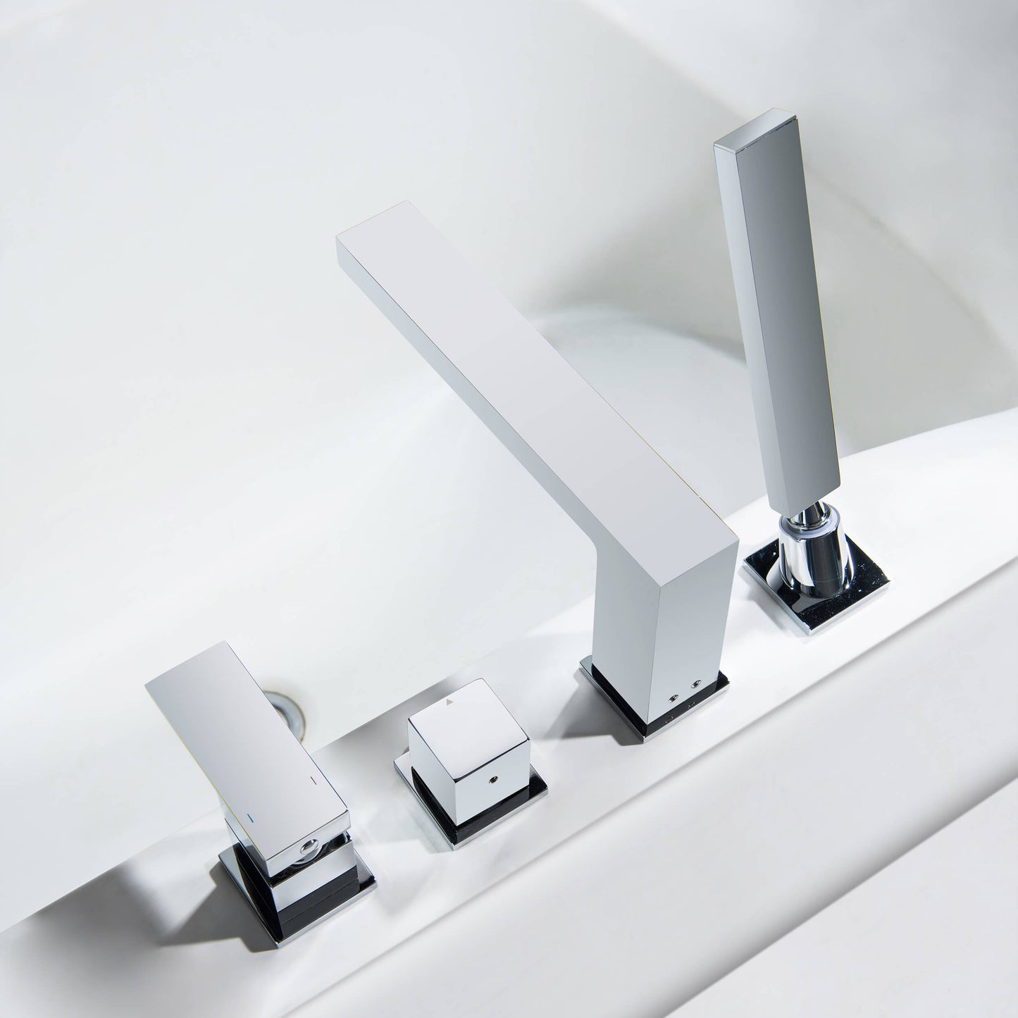 Quadra Deck Mounted Bathtub Faucet with Hand Shower