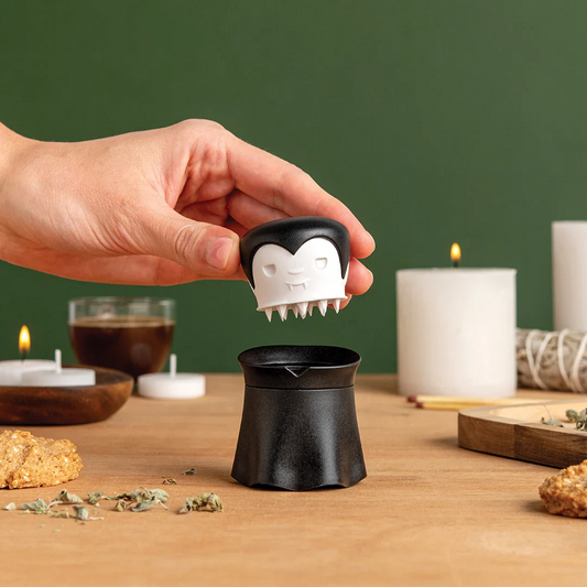 Grindula | Play | Kitchen + Metal