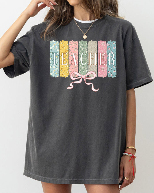 Teacher, Wildflowers, Bow, Back to School, First Day of School, Cute, Teacher Appreciation, Coquette, Comfort Colors T-Shirt