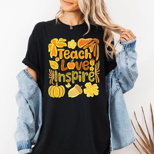 Teach Love Inspire, Teacher, Fall, Back to School, First Day of School, Cute, Teacher Appreciation, Coquette, Comfort Colors T-Shirt