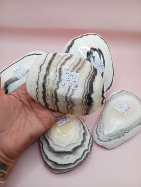 Onyx Slice Bowl – Natural Stone Display Dish