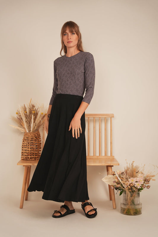 Ribbed V Neck Printed Tee