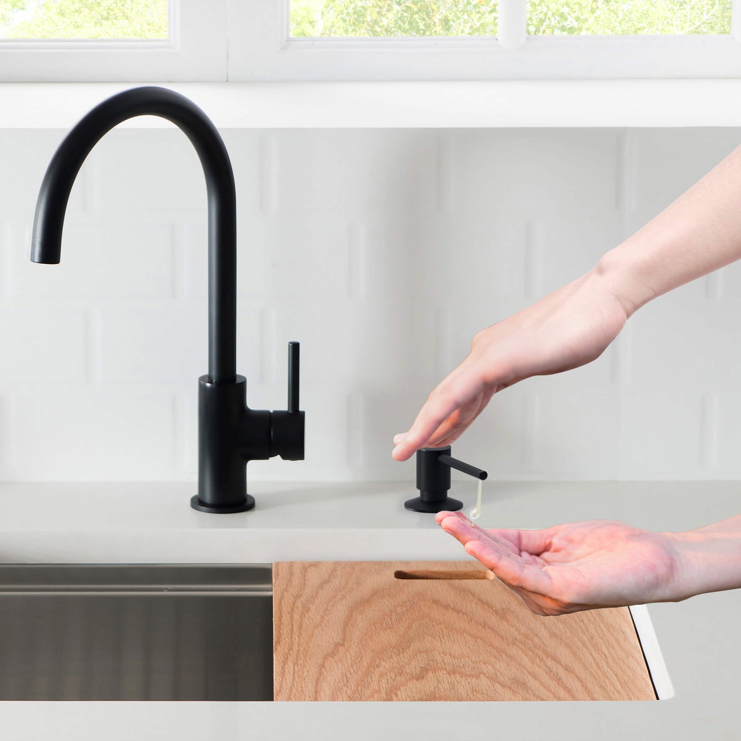 Kitchen Lead Free Solid Brass Construction Soap Dispenser