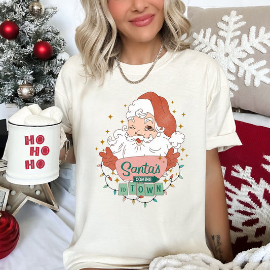Santa Is Coming To Town, Retro, Christmas - bay Comfort Colors T-Shirt