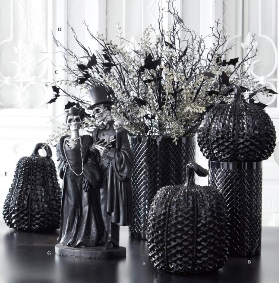 18" Black & Silver Resin Skeleton Couple