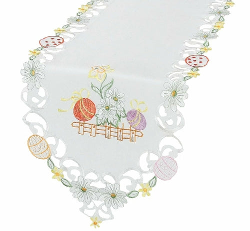 XD110737 Country Egg Table Runner