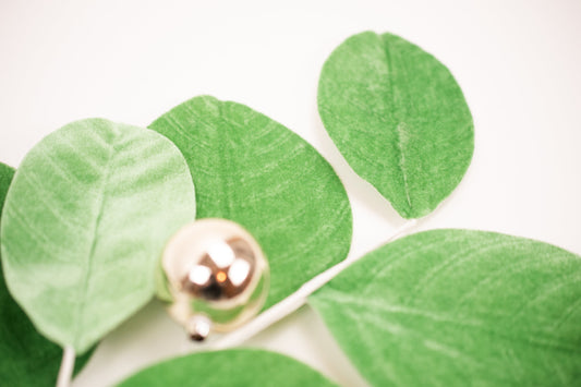 Velvet Magnolia Leaf Spray 31", Green