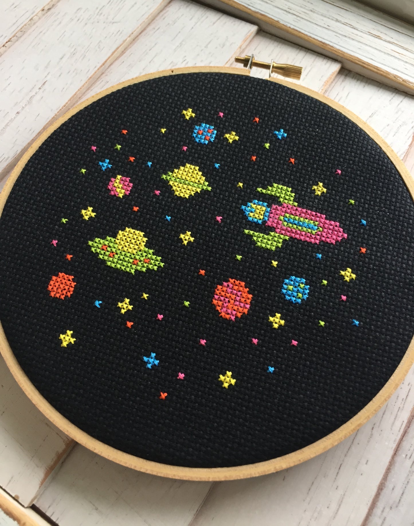 Outer Space Aliens Spaceship Counted Cross Stitch DIY KIT Beginner