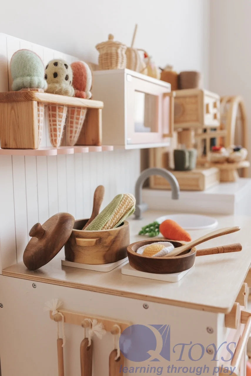 QToys Australia (USA) MAHOGANY PAN & POT SET | Kitchen + Metal