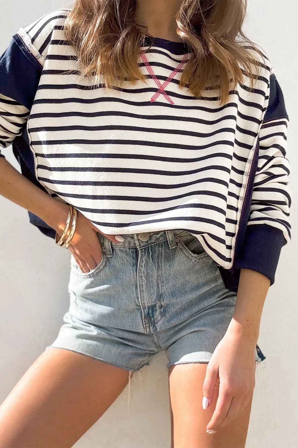 White Stripe Patchwork Exposed Seam Loose Fit Women's Sweatshirt