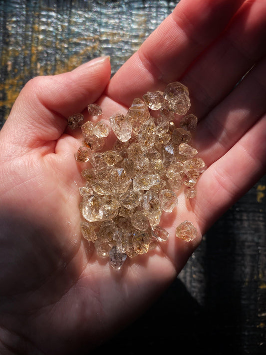 Black Carbon (fluorescent) Petroleum Herkimer-like Diamond Quartz (Enhydro)