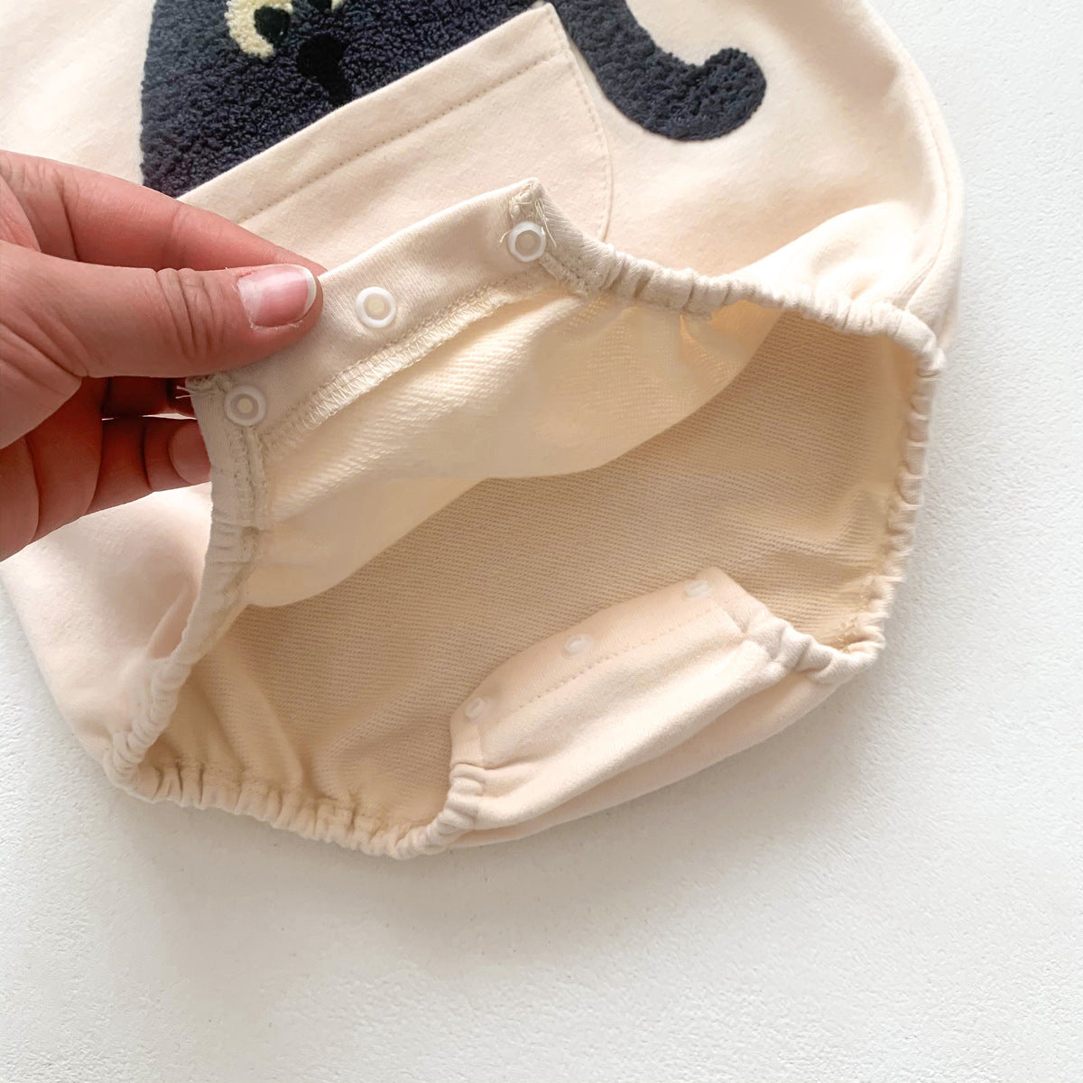 Baby Solid Color Cartoon Embroidered Design Long Sleeve Triangle