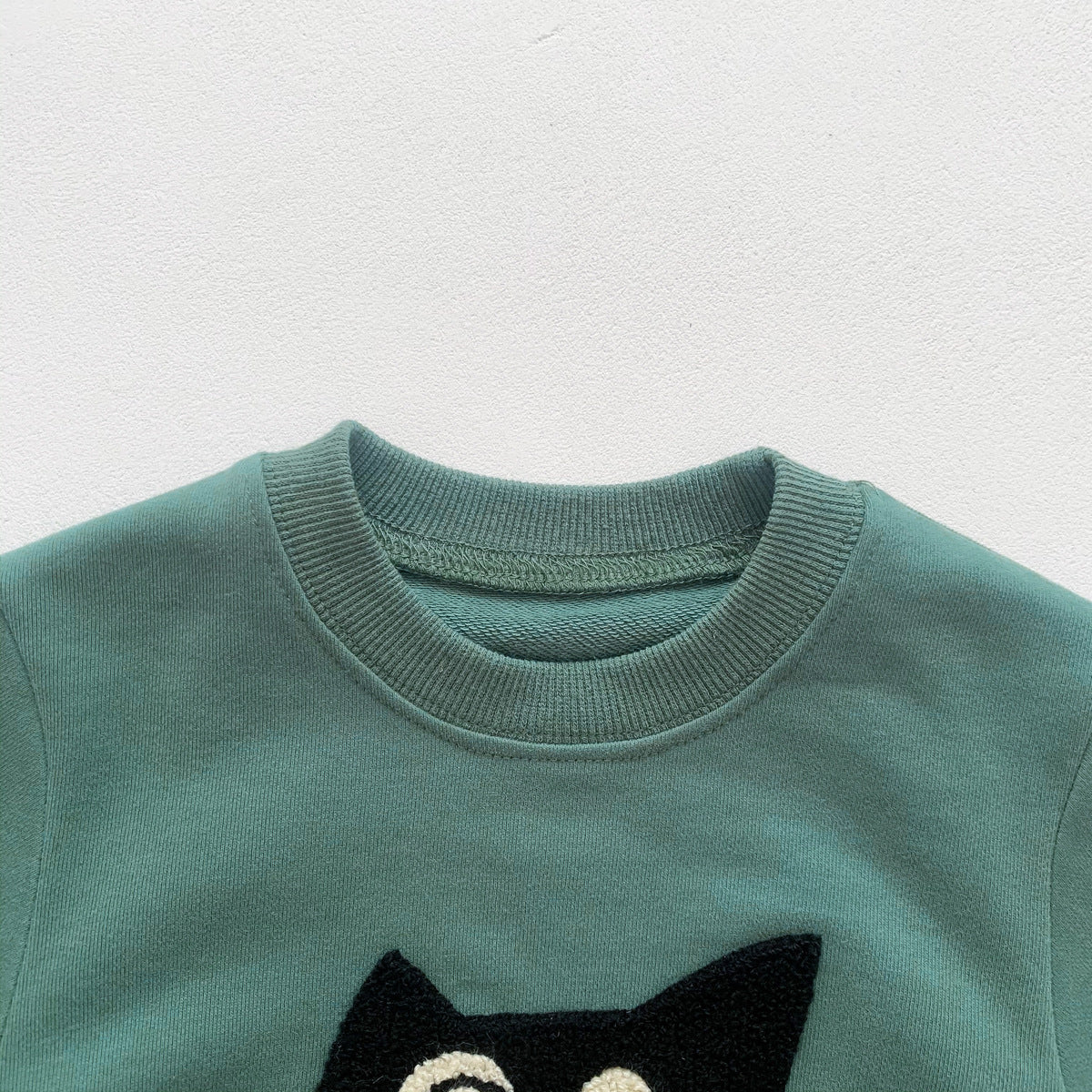 Baby Solid Color Cartoon Embroidered Design Long Sleeve Triangle