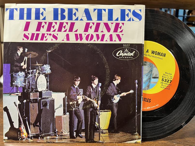 I Feel Fine / She's A Woman (7" VINYL) | Excellent+ (EX+) Near Mint (NM or M-)