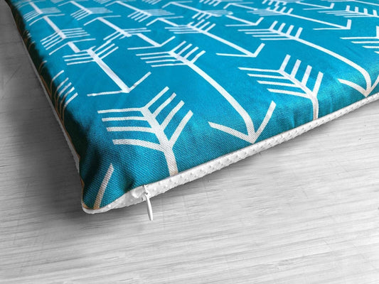 SALE IKEA Bankkamrat, Hemmahos, Stuva Bench Pad Cover Turquoise Blue Arrow Print