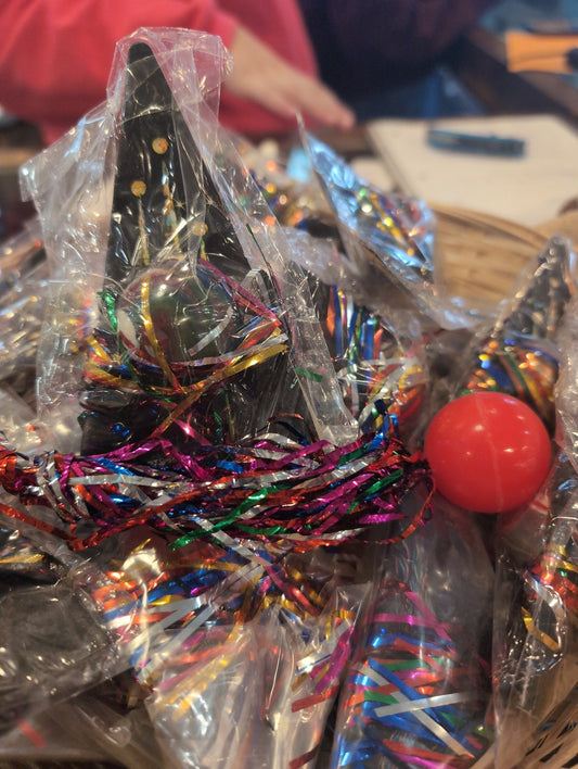 Star bouncy ball (streamer attached)