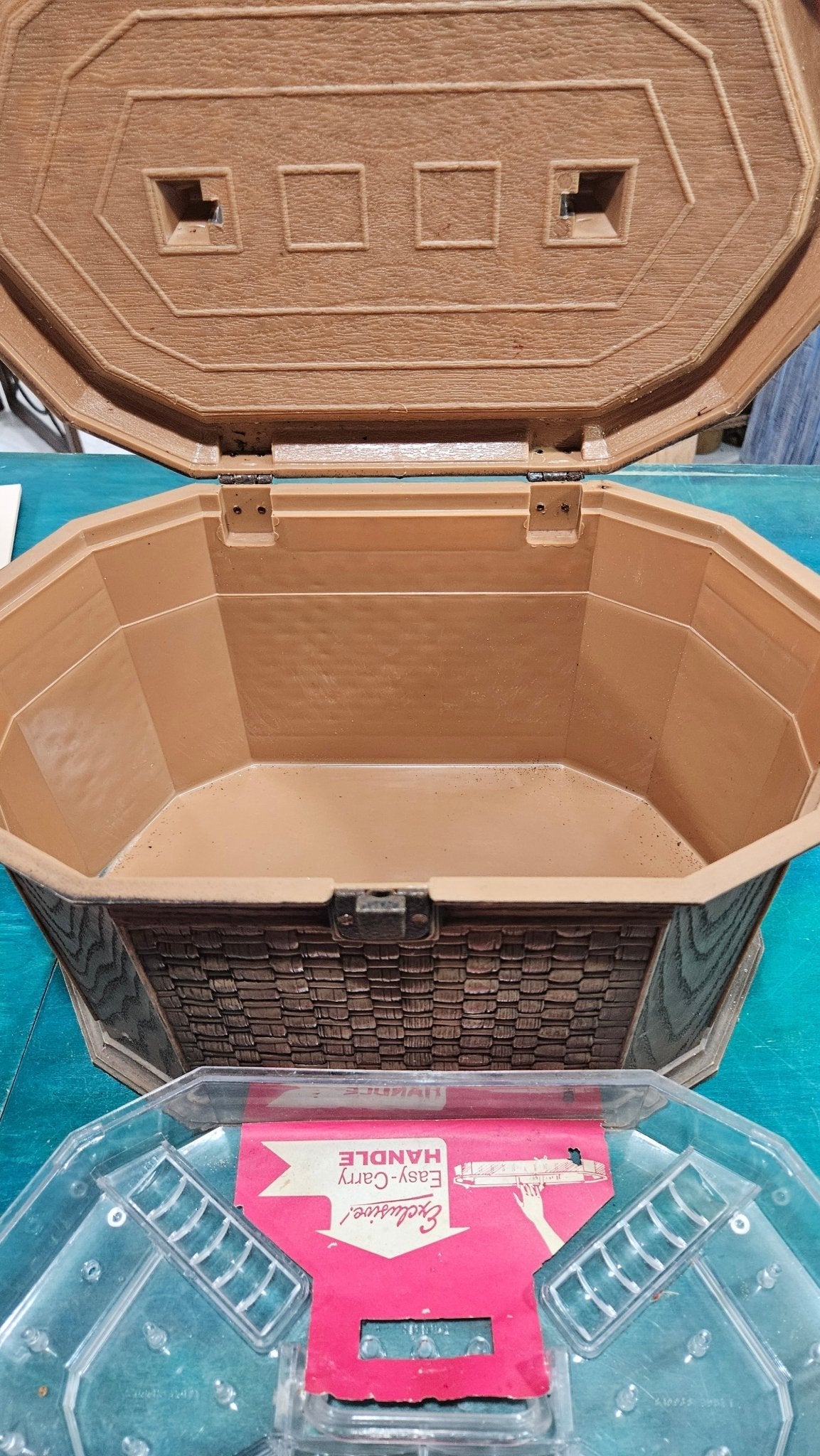 Vintage Lerner Plastic Sewing Box – 1970s-1980s Storage Chest – 15.5" x 8.75" x 10.25"