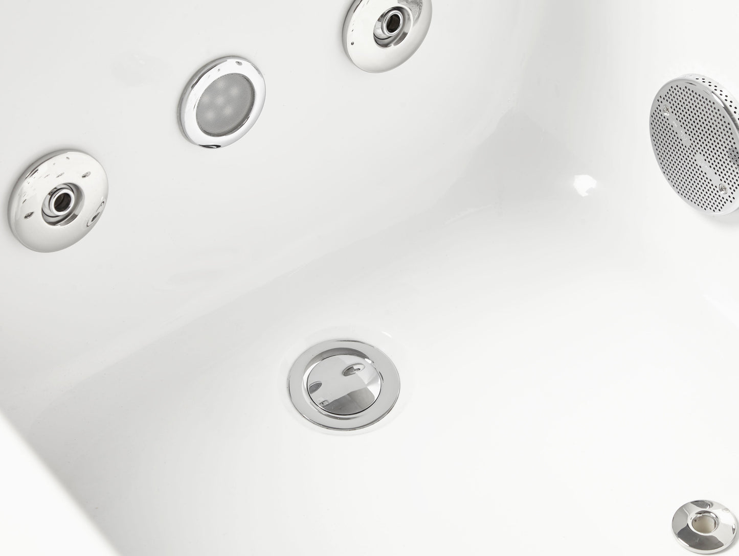 EAGO AM154ETL-L5 5 ft Acrylic White Rectangular Whirlpool Bathtub w Fixtures