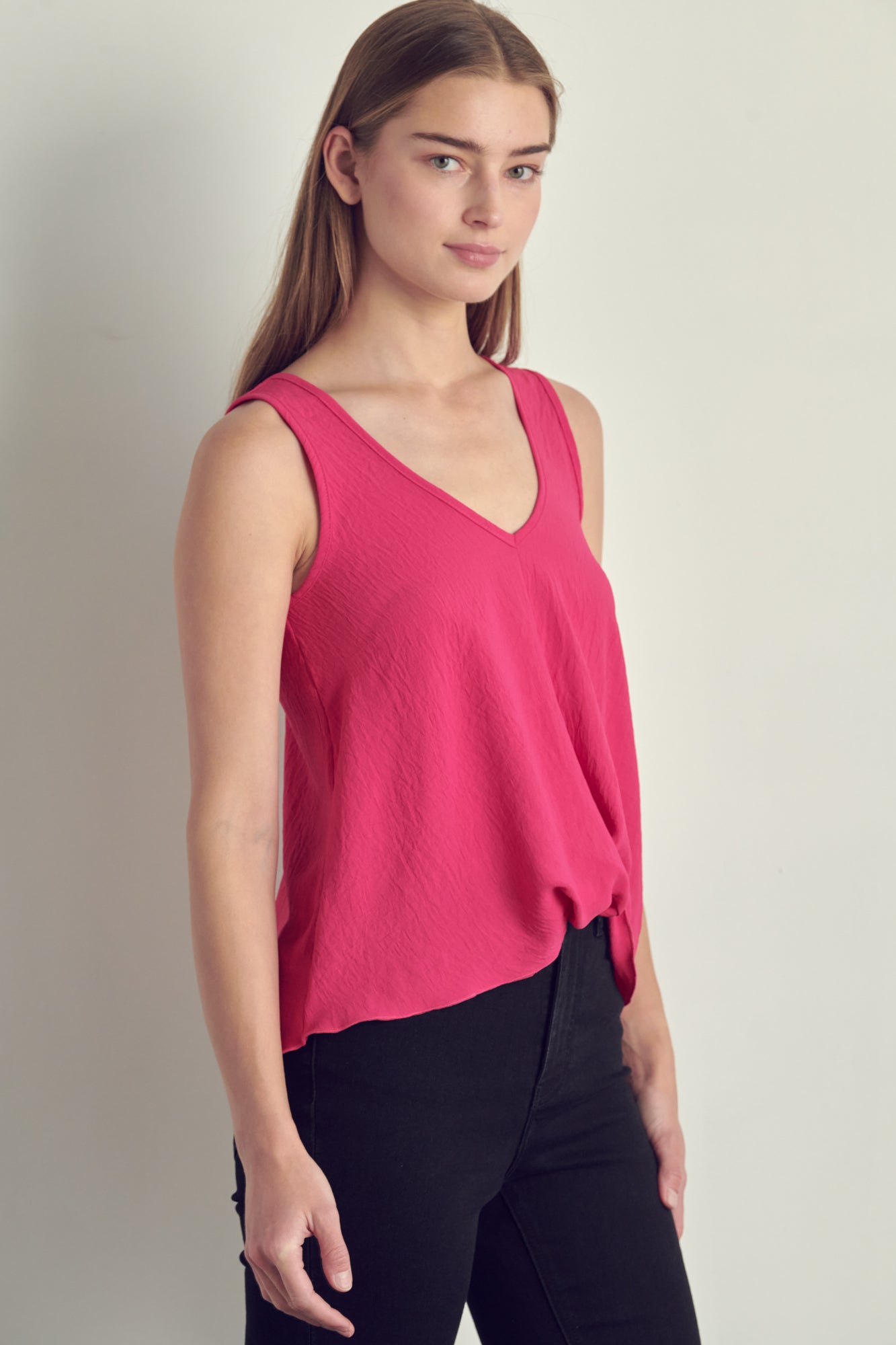 V-neck Sleeveless Knotted Front Hi-Low Top | Kitchen + Metal