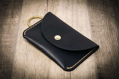 The Richmond Leather Keychain Wallet in Black