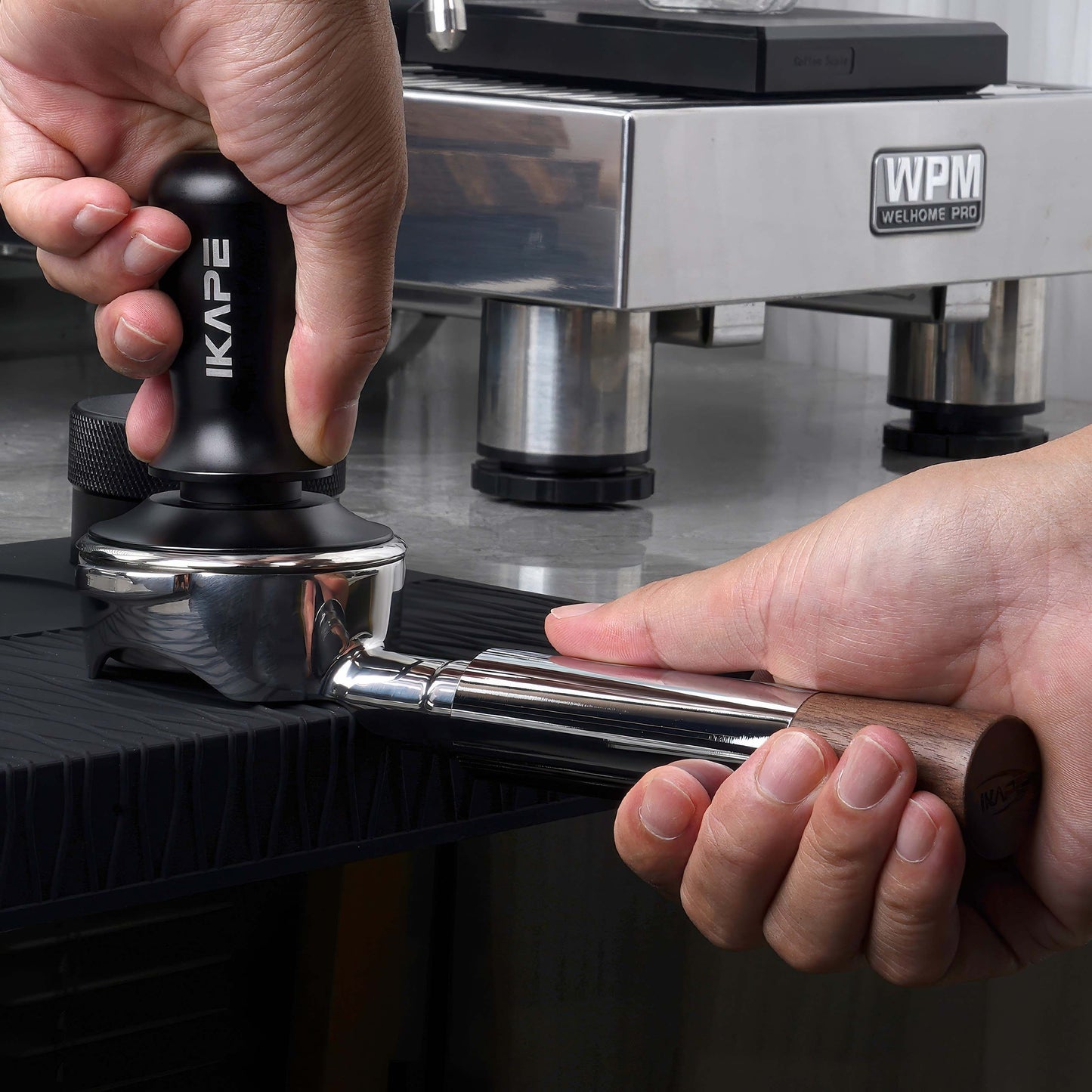 Openwork Bottomless Portafilter with High Extraction Basket
