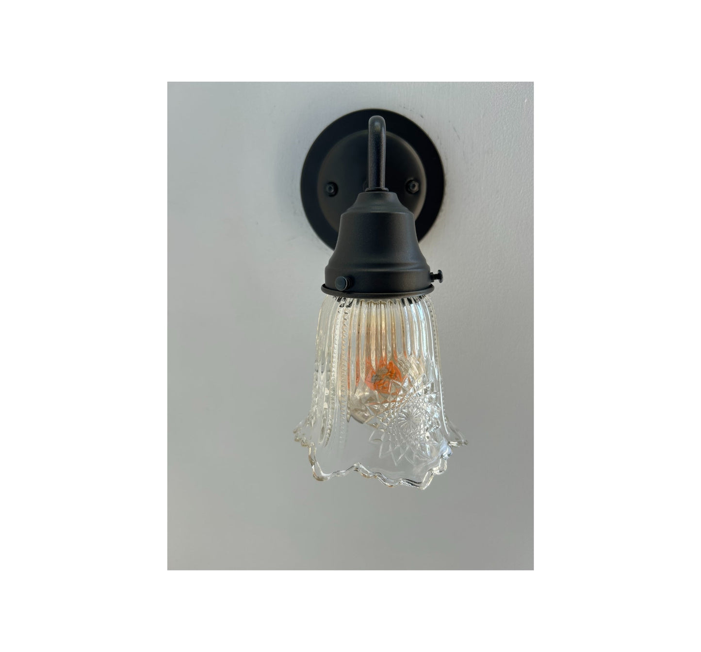 Antique Diamond Floral Flare Wall Sconce Light