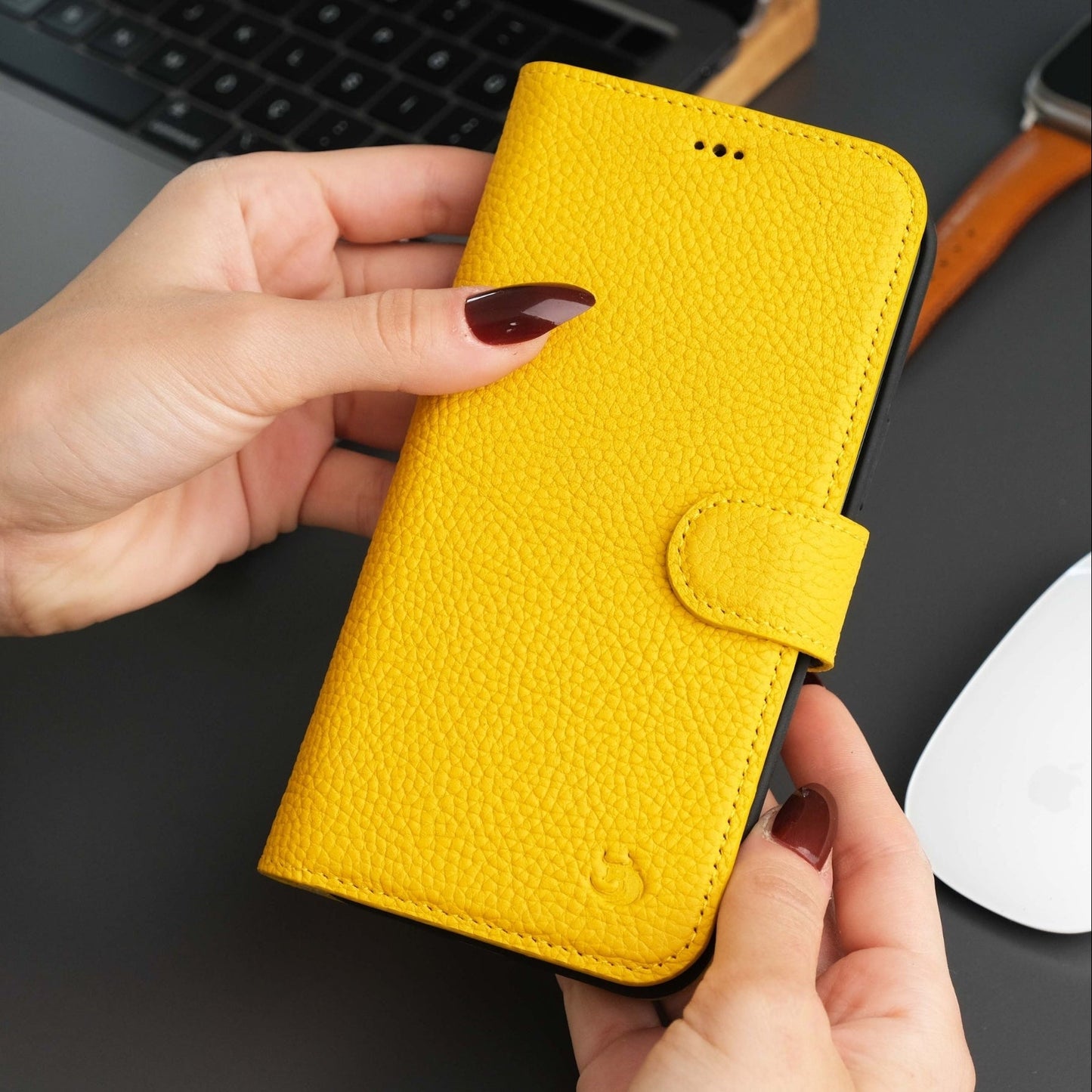 Casper iPhone 16 Plus Wallet Case Leather MagSafe