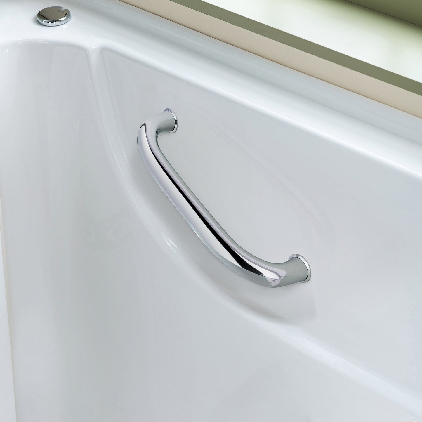 WOODBRIDGE 54 in. x 30 in. Right Hand Walk-In Air & Whirlpool Jets Hot Tub