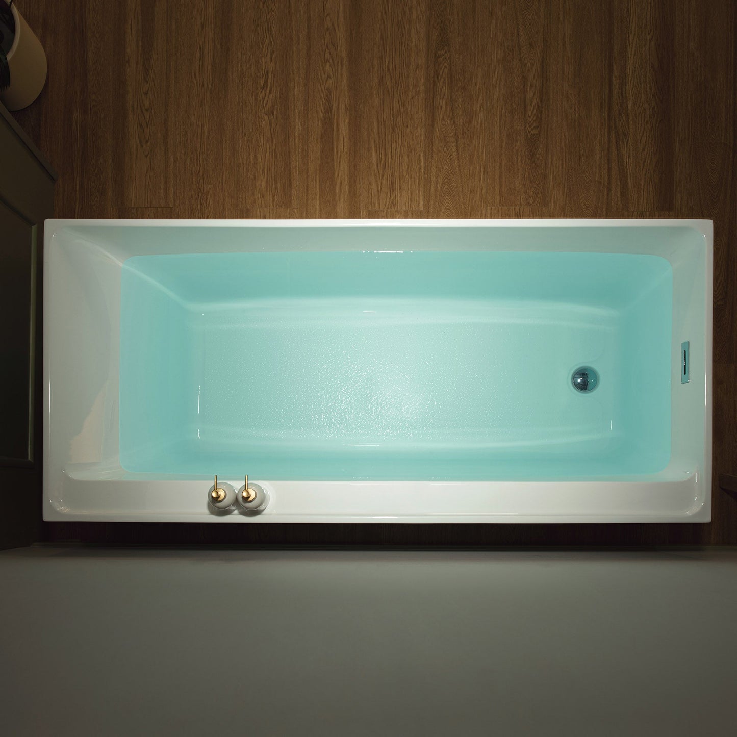 WOODBRIDGE 66-7/8" L x 31-1/2" W Freestanding Contemporary Soaking Bathtub