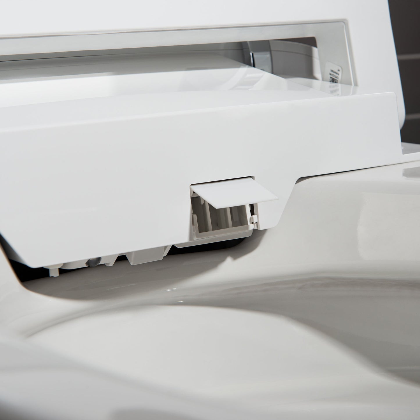WOODBRIDGE Intelligent Smart Bidet Toilet, Auto Open & Close, Foot Sensor, Auto Quiet Flush, Backup Mechanical Flush, and Advanced Deodorization, White, EBT470