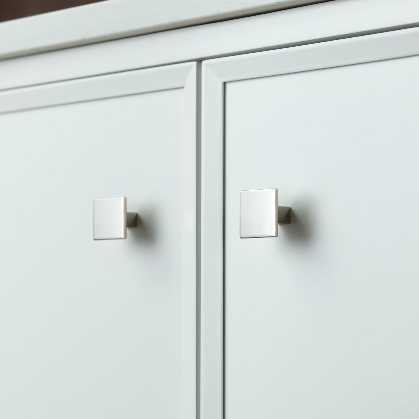 WOODBRIDGE 37" White Single Sink Bathroom Vanity Engineered Stone Top, Pre-drilled for 8 in. widespread faucets, Solid Wood Frame & Drawers, Fully Assembled and Ready to Install.