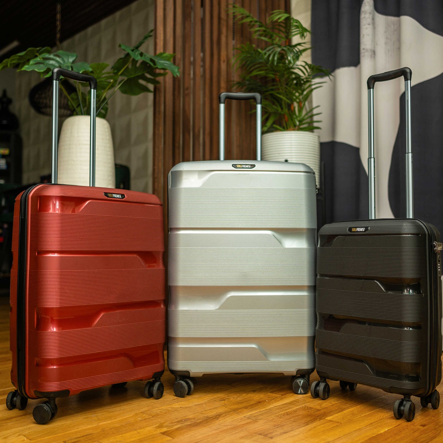 20-inch Black Carry-On Hardcase Roller Luggage with 360° Wheels