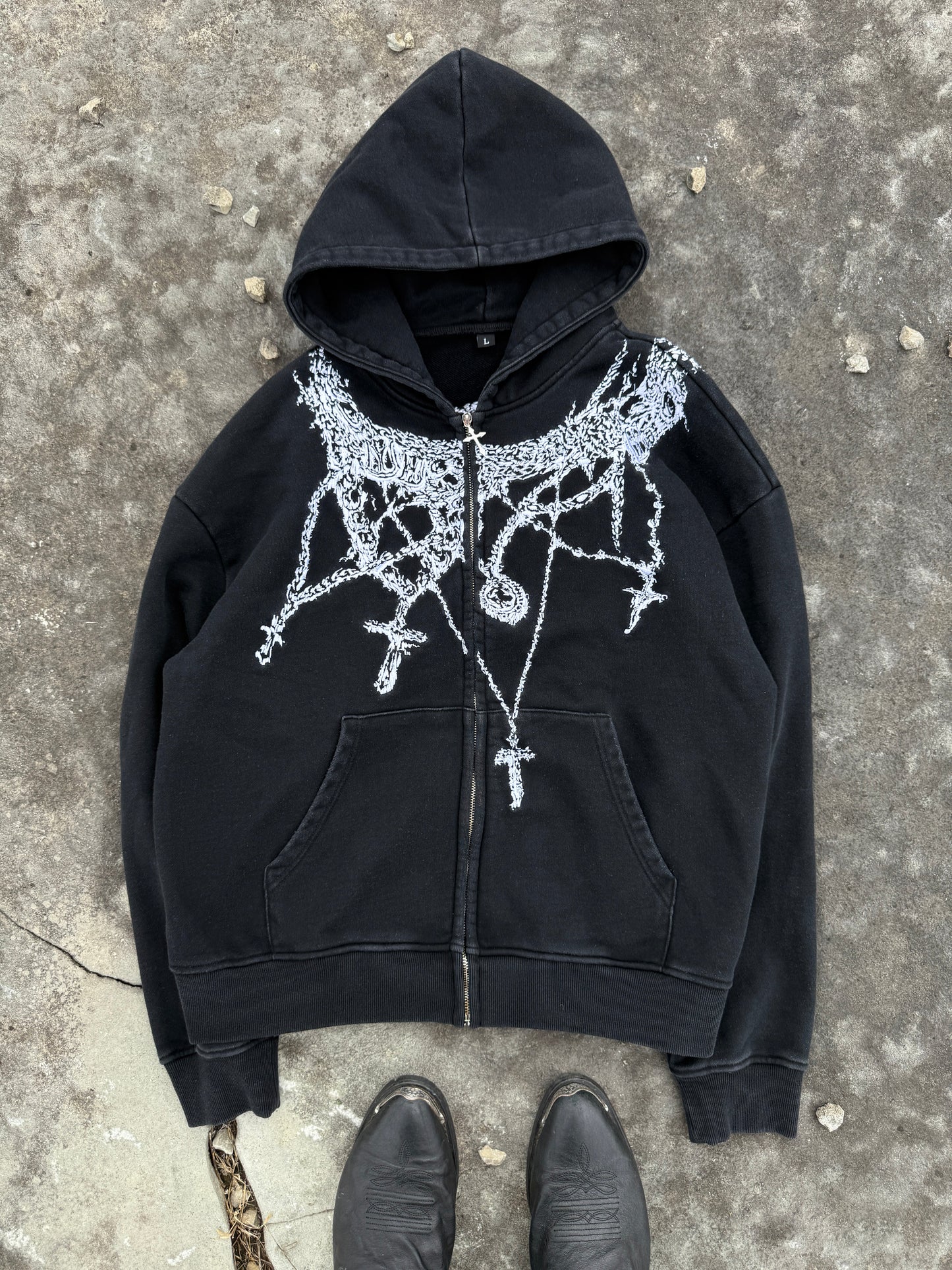 *Breaking Chains Zip-Up (Black/White)