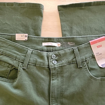 Levi's Size 34 Green Pants
