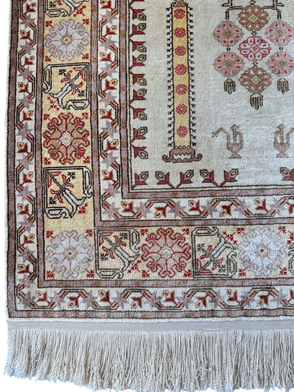 Luxurious Hand-Knotted Pure Silk Turkish Kayseri Rug – Intricate Floral & Geometric Design, 2’2” x 3’