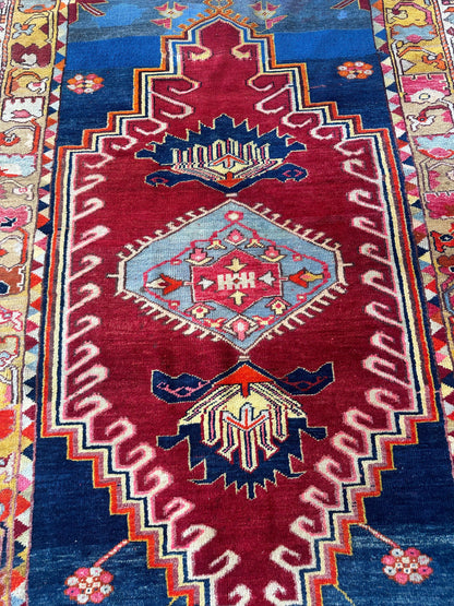 Hand-Knotted Antique Turkish Melas Wool Rug – 4'3" x 5'11" – Vibrant Geometric Motifs