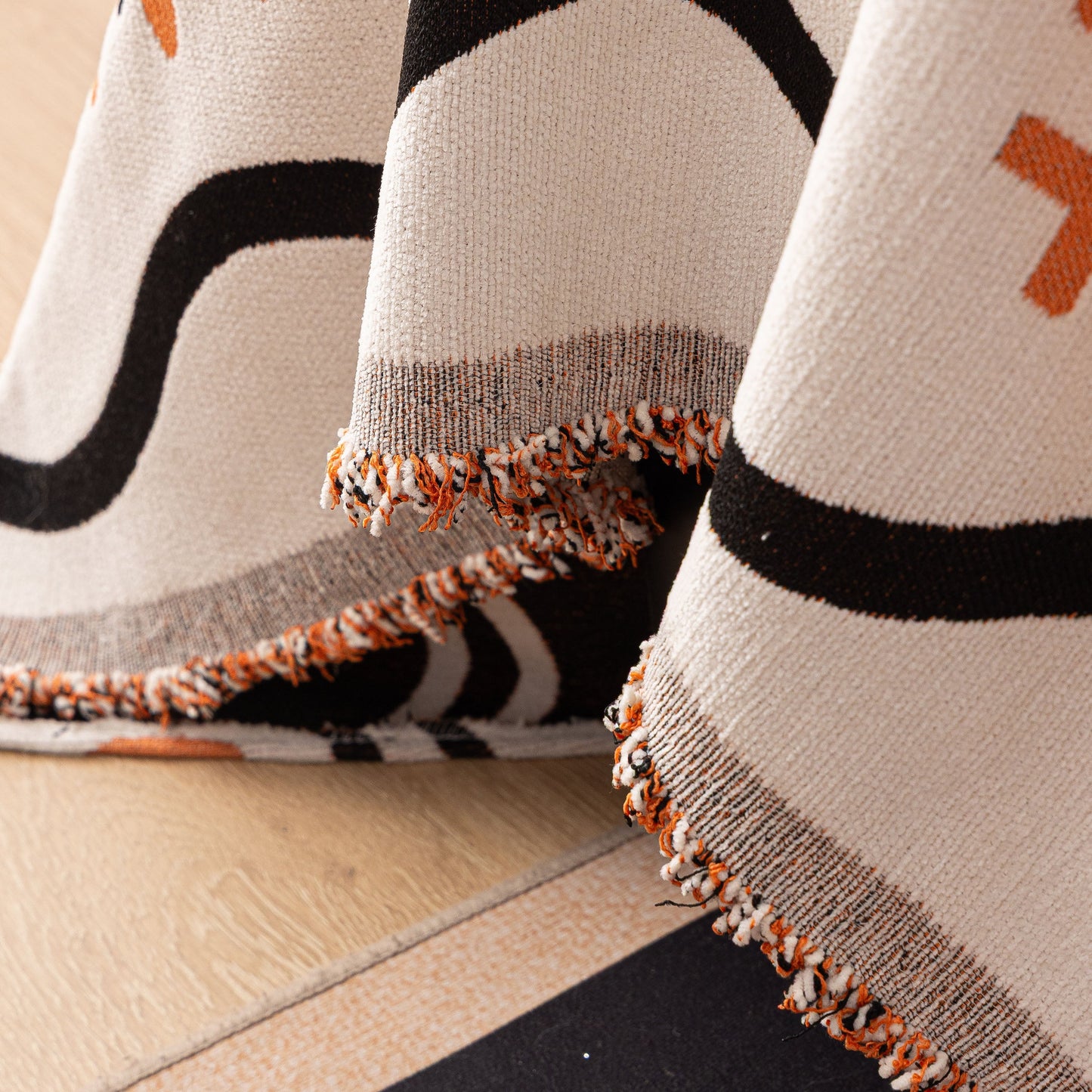 Boho Chic Woven Throw Blanket for Couch, Washable Couch Cover for Pets, Dogs, Cats